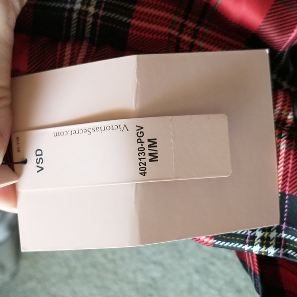 NWT Victoria Secret Plaid Fur Slippers - Picture 5 of 5